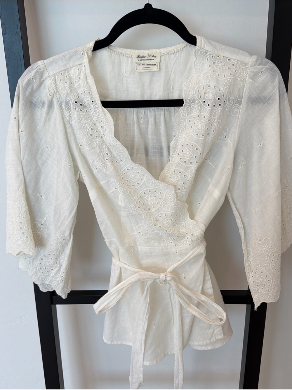 Anthropologie Meadow Rue White Top with Delicate Floral Stitching